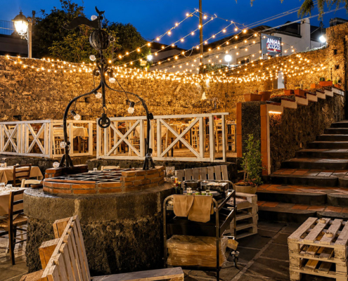 Terrazza esterna del ristorante Anima e Cozze a Nicolosi